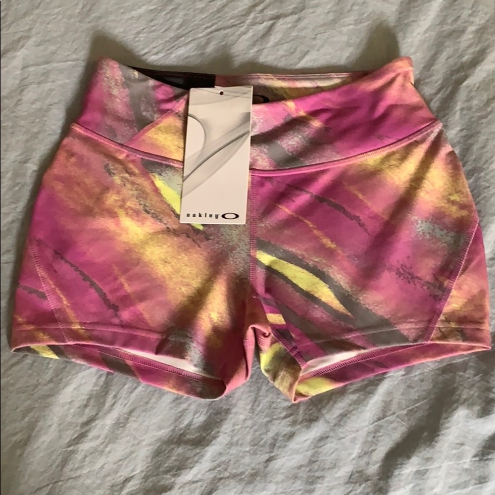 BNWT Oakley Exercise Shorts - Small